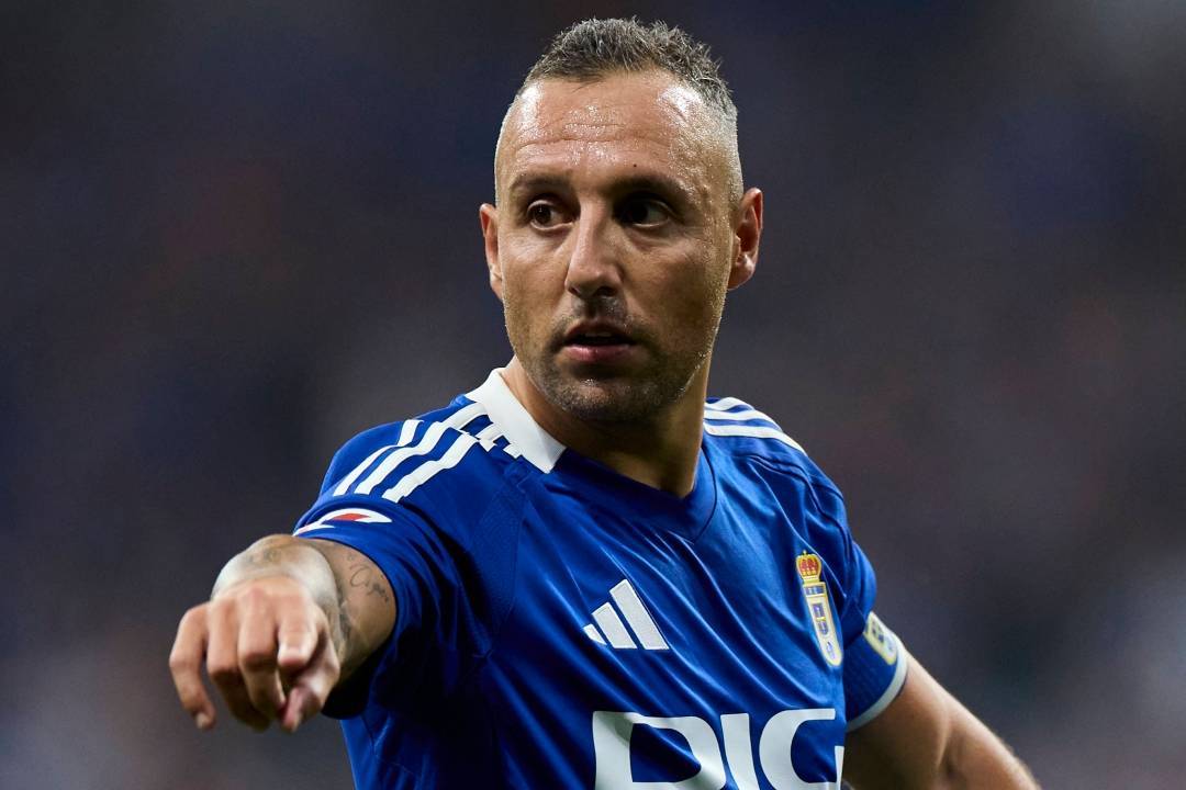 浪子归巢终圆梦!40岁卡索拉重返西甲,他是奥维耶多真正的王