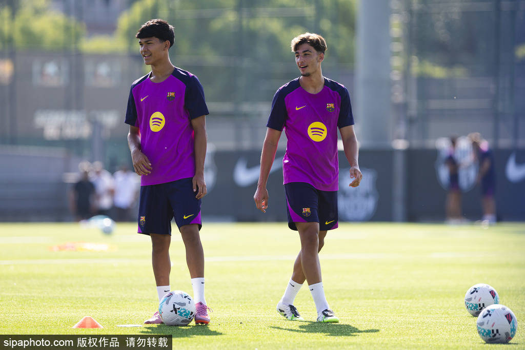 巴萨新核丹尼·奥尔莫:剑指20球,誓夺欧冠!